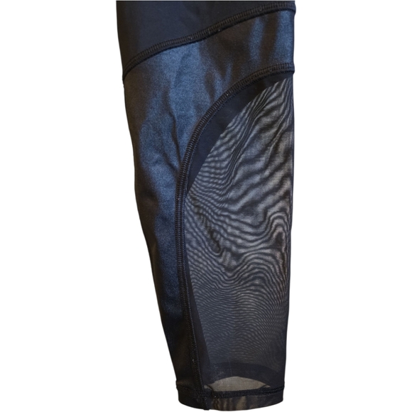 Lululemon Mesh In Motion * 25" - Picture 8 of 13